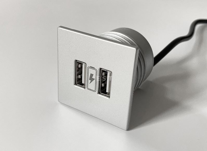 ASA 06029P00005 Nabíjecí HUB vestavný VERSAPICK, 2xUSB 5V (typ A), 42x42mm, čtvercový, plast, stříbrná ASA 06029P00005 Nabíjecí HUB vestavný VERSAPICK, 2xUSB 5V (typ A), 42x42mm, čtvercový, plast, stříbrná